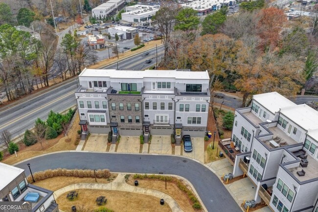 Building Photo - 2083 Holtz Ln