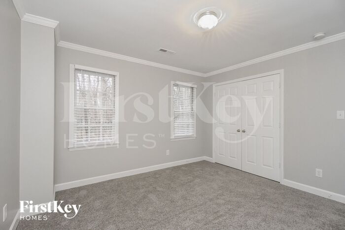 Building Photo - 6866 Greenbrook Dr