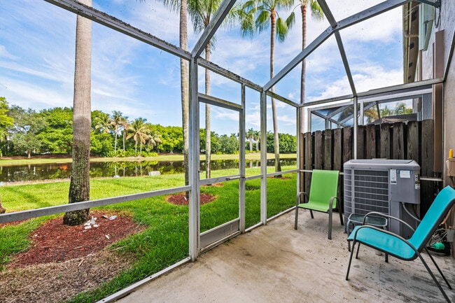 Building Photo - 2185 Salerno Cir