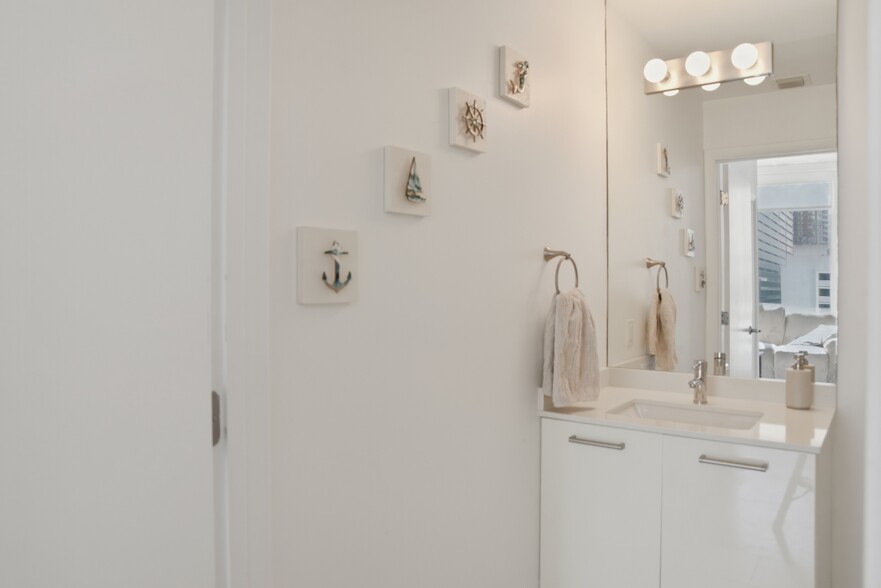 Building Photo - 151 SE 1st St