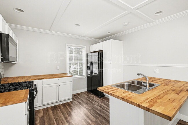 Building Photo - 2135 Jernigan Dr SE