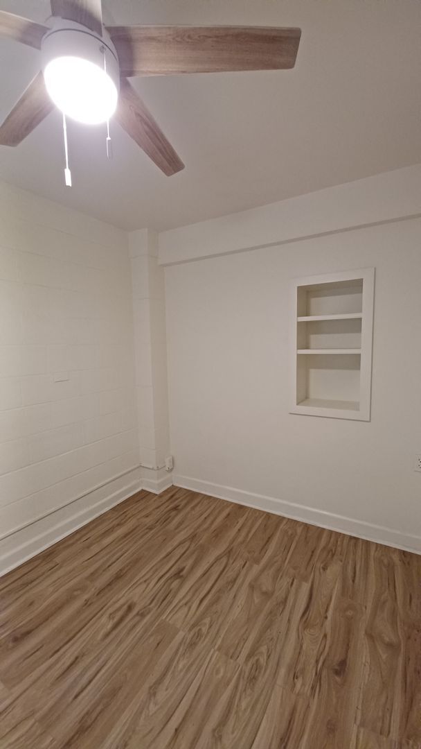 Building Photo - Single Level, Ground Floor, 3 Bed/1 Bath A...