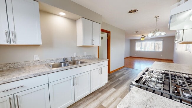 Building Photo - 7405 Marlborough Ave