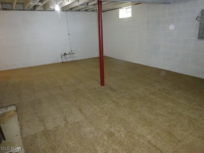 Building Photo - 1050 Mazepa Trail
