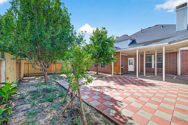 Building Photo - 17611 Haywood Oaks Dr