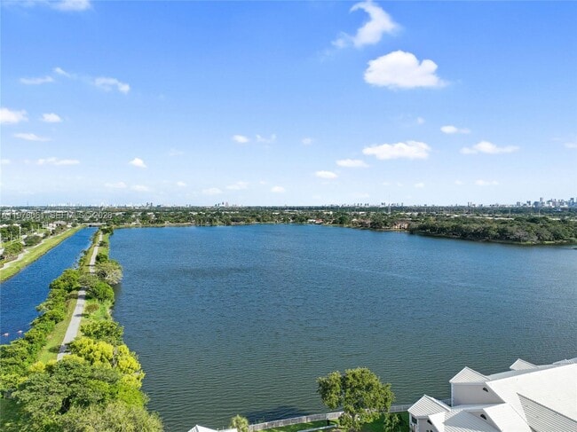 Building Photo - 2871 N Oakland Forest Dr