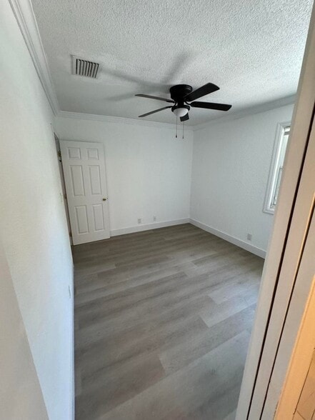Building Photo - 330 Cypress Dr