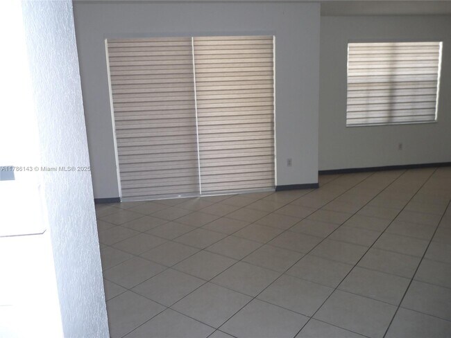 Building Photo - 8980 W Flagler St