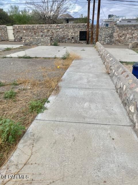 Building Photo - 2631 Idalia Ave