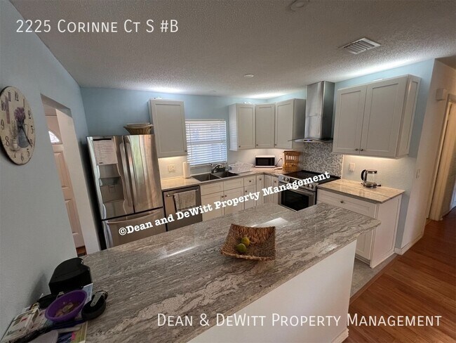 Building Photo - 2225 Corinne Ct S