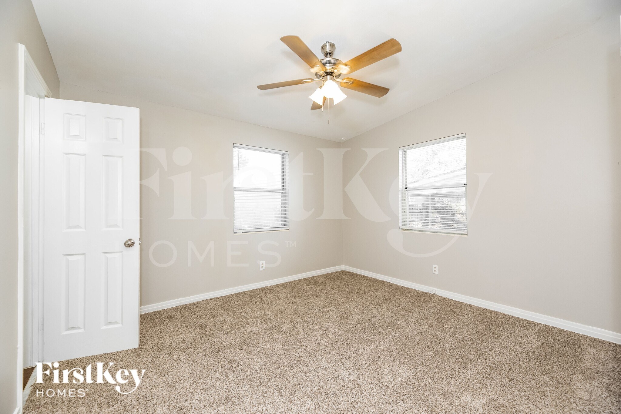 Building Photo - 2706 Lorna Rd