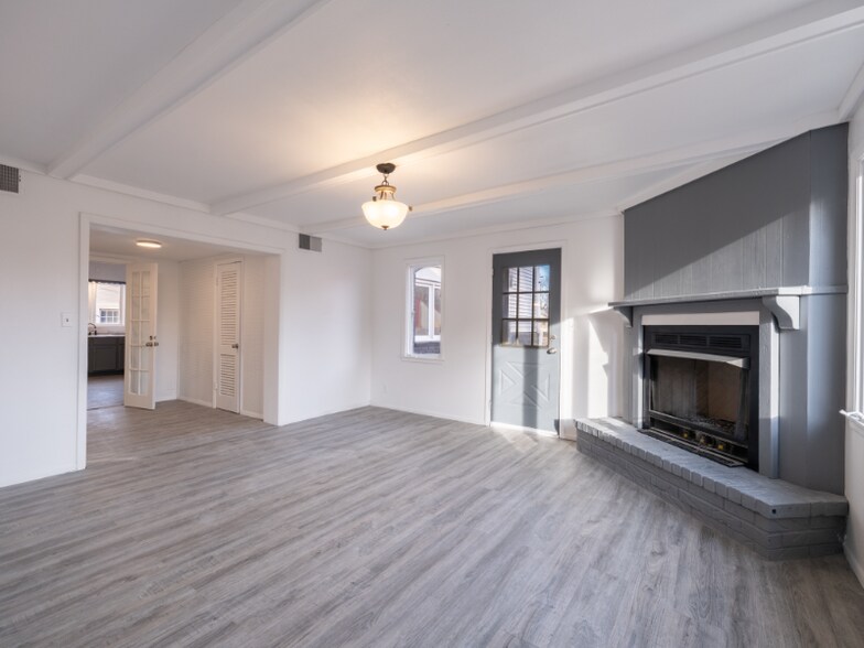 Building Photo - 729 S 7th St