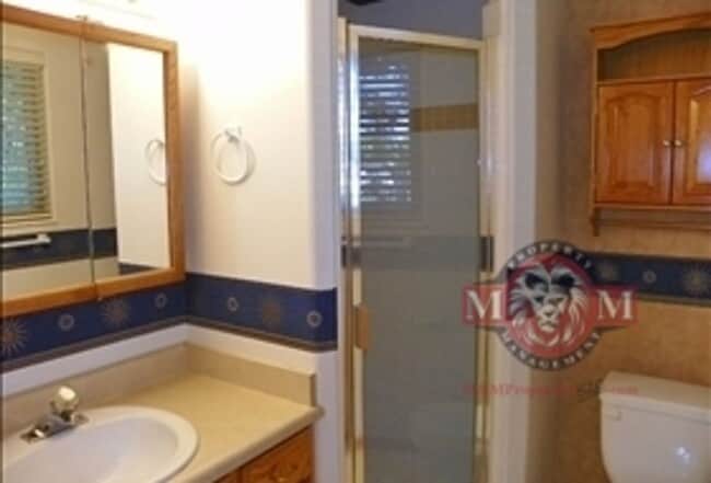 Building Photo - 5 BD 3 BA 2900 sq ft HOME IN DRAPER.