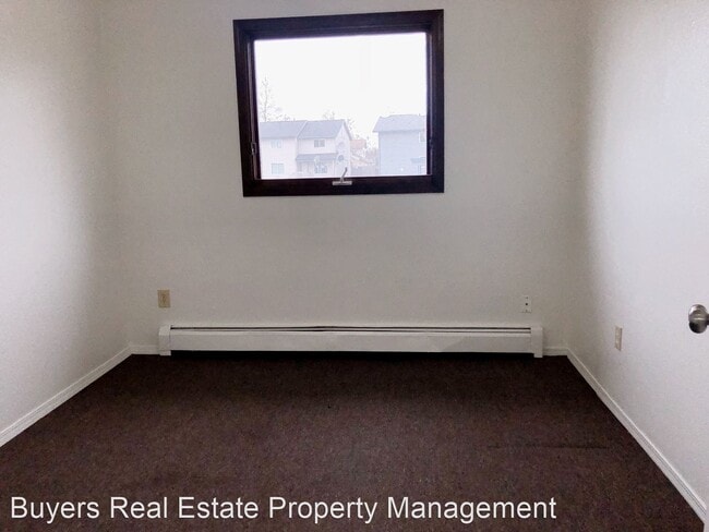 Building Photo - 1300 Balfour Dr