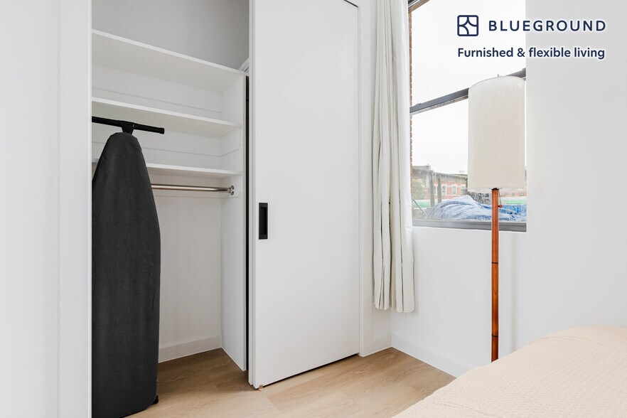 Building Photo - 250 Union Ave