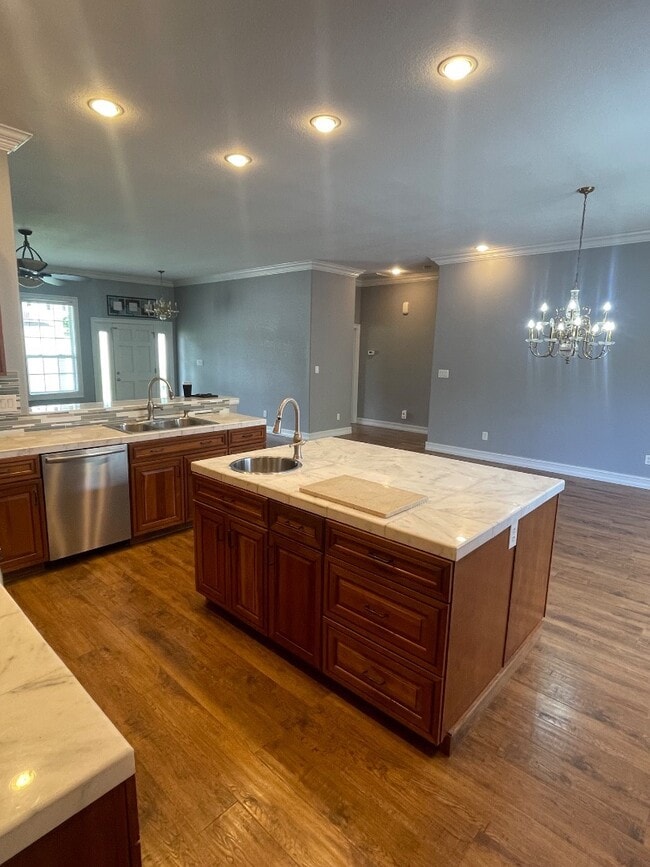 Building Photo - 300 Hickory Rd