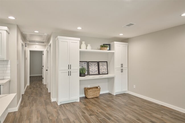 Building Photo - 1014 Graham Dr