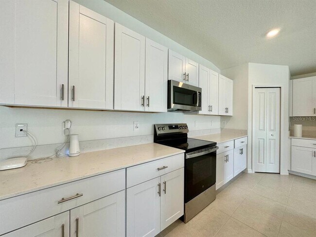 Building Photo - 10205 Alder Green Dr