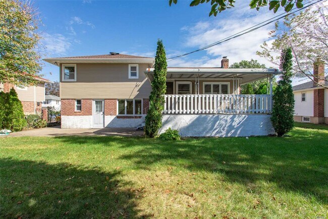 Building Photo - 15 Gainsville Dr