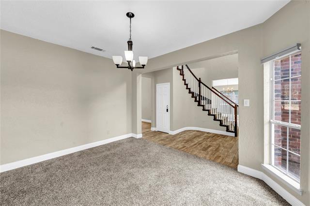 Building Photo - 900 Doral Cir