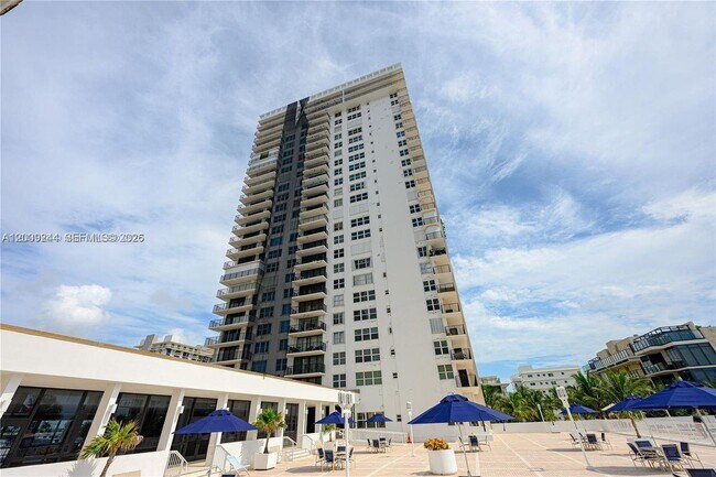 Building Photo - 2201 S Ocean Dr