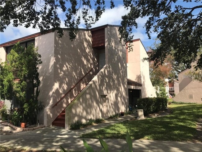 Primary Photo - 4559 Lakeway Dr