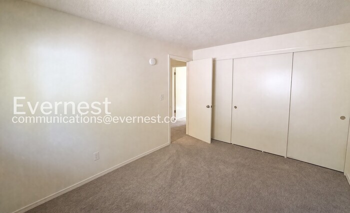 Building Photo - 14035 SW Hazel St