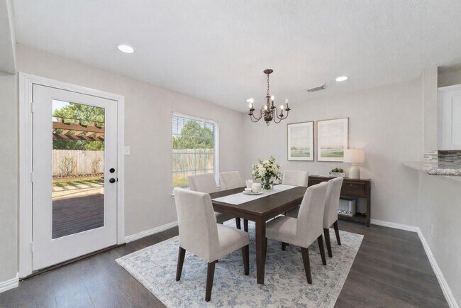 Building Photo - 4007 Starbridge Pointe Ln