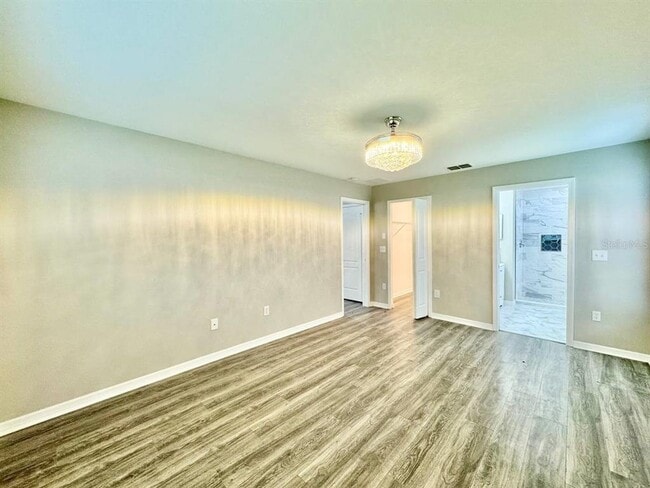 Building Photo - 12534 Chenwood Ave