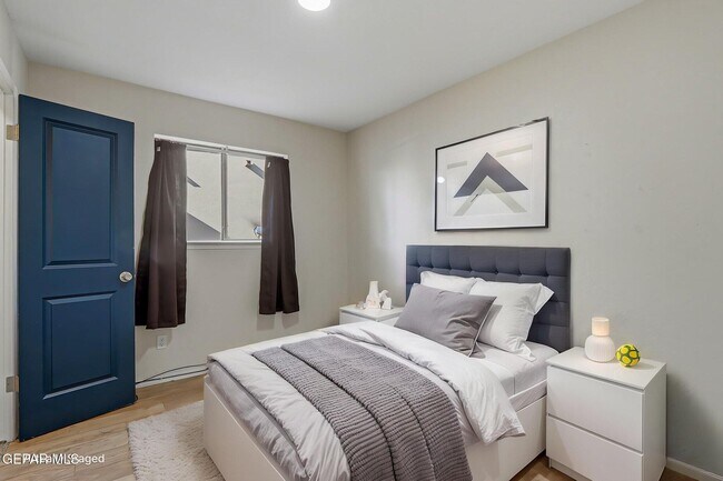 Building Photo - 604 La Chapa Ave