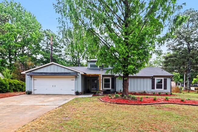 Building Photo - 210 Fireside Way