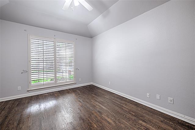 Building Photo - 3600 Crownhill Dr