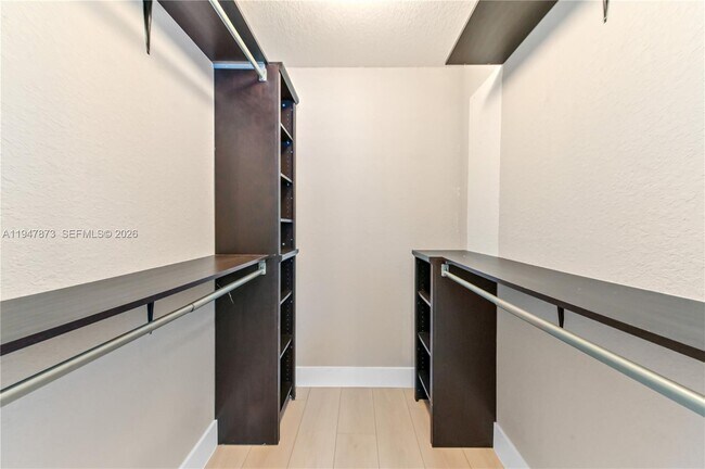 Building Photo - Washington Street, Hollywood, FL 33021 - 2 BR 2 BA townhouse