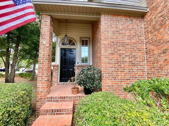 Building Photo - 213 Parkwood Cir