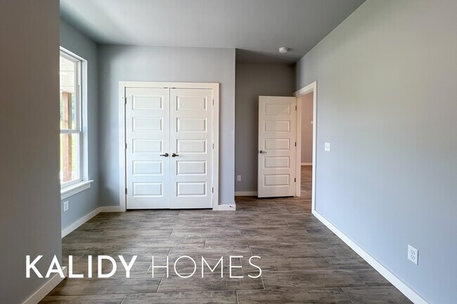 Building Photo - 17859 Salem Rd