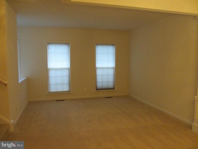 Building Photo - 43811 Tattinger Terrace