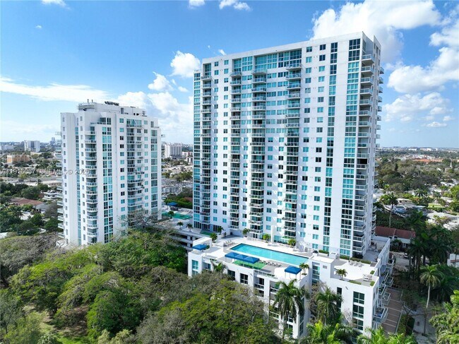 Building Photo - 1871 NW S River Dr