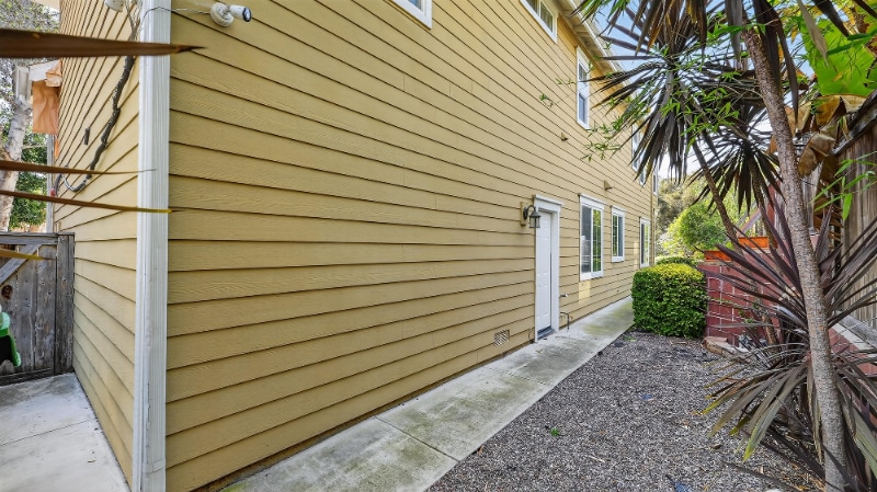 Building Photo - 63 Potters Bend