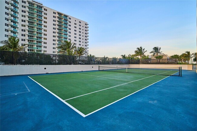 Building Photo - 3101 S Ocean Dr