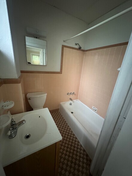 Building Photo - 1205 Arrott St