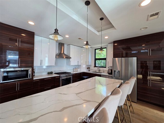 Building Photo - 915 S Rimpau Blvd