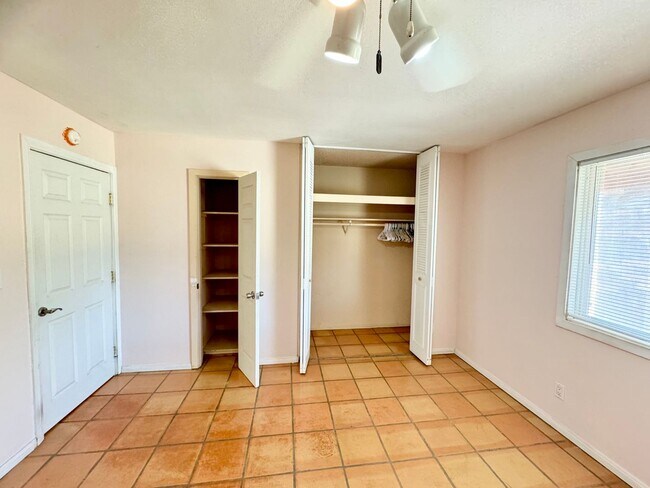 Building Photo - Come soon! 2 Bedroom home
