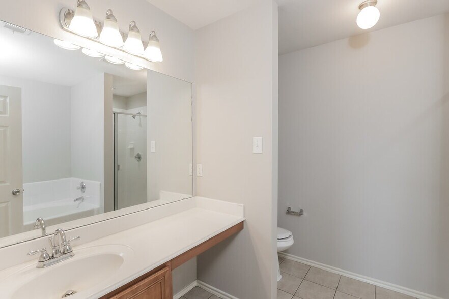 Building Photo - 3505 Vicki Ln