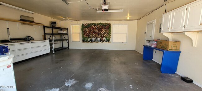 Building Photo - 30850 S Vagabond Trail