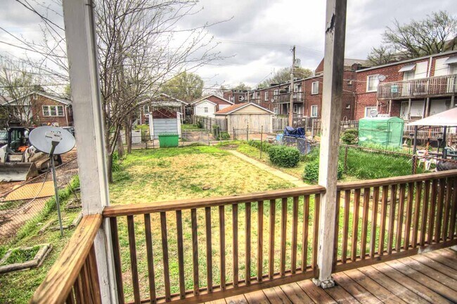 Building Photo - This 2 bedroom 1 bath home has been completely refinished with brilliant hardwood floors throughout!