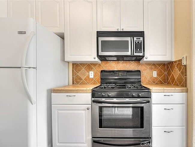 Building Photo - Beautifully Maintained Condo in Prestigious Chino Hills Community