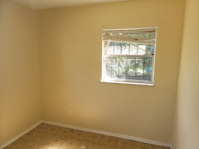 Building Photo - 3105 Langston Dr