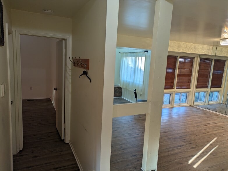 Master Bedroom & Family room hallway - 11222 Snowflake Ct