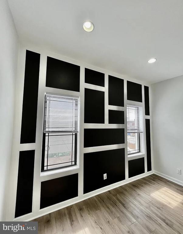 Building Photo - 2105 E Huntingdon St