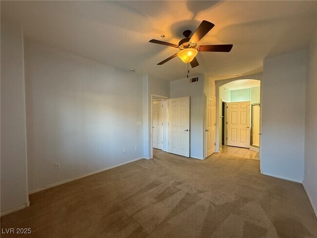Building Photo - 7701 W Robindale Rd